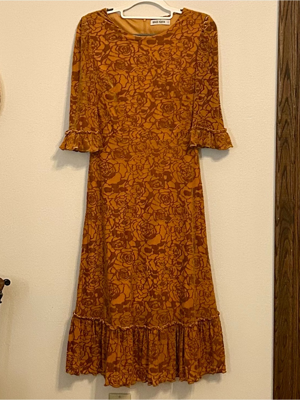 NWOT, Grace Karin Women’s Dark Gold Floral Embossed Velvet Dress, Size Small